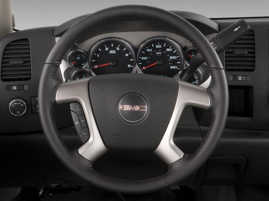  GMC Sierra 2500 HD Crew Cab 2006 года  (фото 3 из 10)